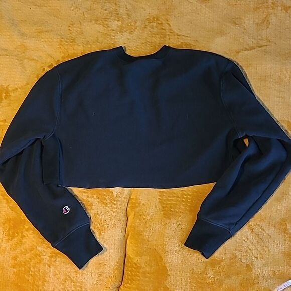 Champion Reverse Weaved Cropped Cut-Off Sweatshirt - Black - Women's  M - Picture 6 of 8